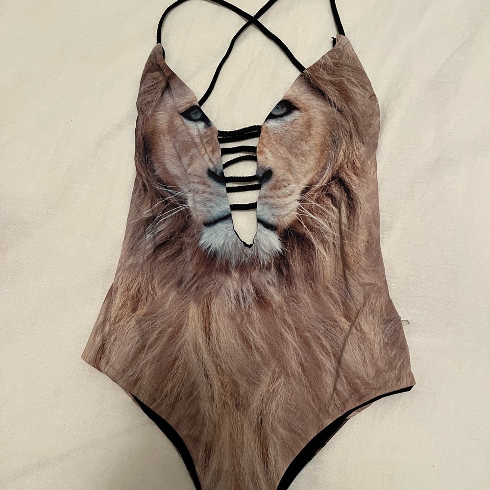 San Lorenzo swimsuit. Reversible - black and lion print